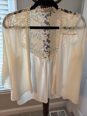 Moa Moa ivory crochet lace boho top - size medium
